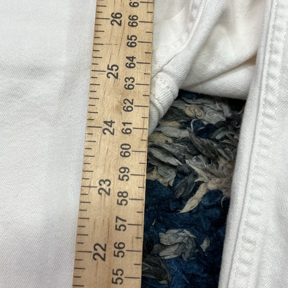 VGUC Free People High Rise Busted Knees White Distressed Skinny Jeans Size 29 - Picture 8 of 10